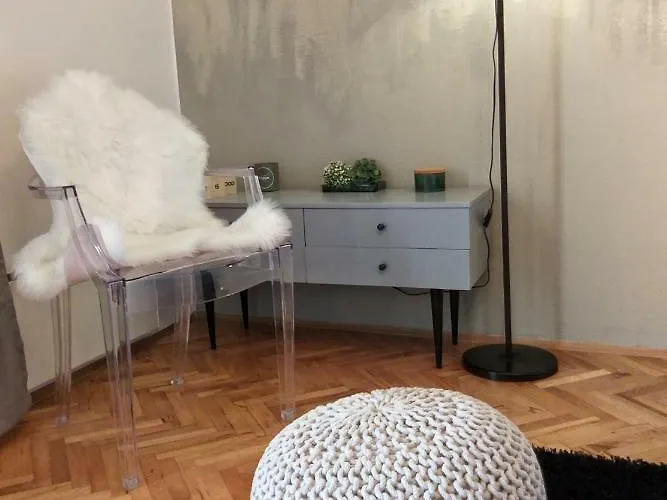 For 4 - Lovreta * Makarska